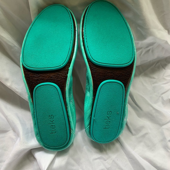 Custom Test Shoes - Picture 9 of 12